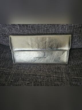 LIEBESKIND Leather clutch bag. Silver.
